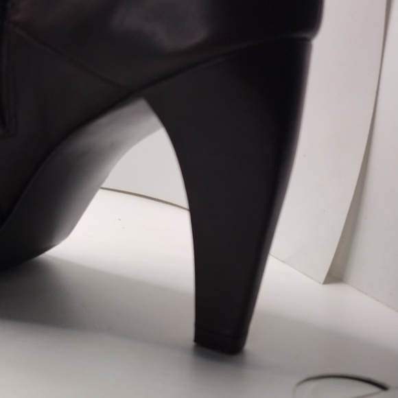 KRISTIN DAVIS HEELS - Picture 5 of 8